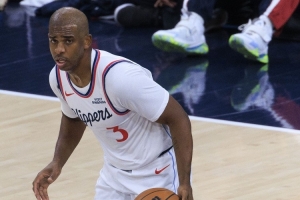 仙路盡頭誰(shuí)為峰！保羅本賽季場(chǎng)均僅2.5分1.8板3.3助