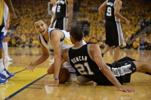 庫里進(jìn)NBA在馬刺會(huì )怎樣？楊毅：波波不喜歡頂投三分 可能打不出來(lái)