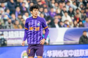 記者談謝維軍肋骨骨裂：把有事說(shuō)成沒(méi)事，也體現了小謝的個(gè)性