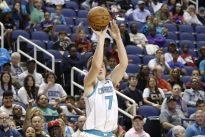 砍下26分！克尼佩爾：我試著(zhù)把事情簡(jiǎn)化 隊友們幫了我很多