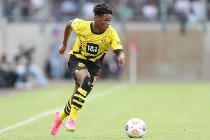 德媒：杜蘭維爾考慮一月租借離開(kāi)多特蒙德，他在一線(xiàn)隊得不到機會(huì )