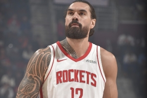 昨日亞當斯防守的15分鐘內 約基奇3中1得6分3助&正負值-13