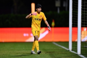 掛彩！前河北隊門(mén)將王年將成拍戲時(shí)被打傷，事后更新微博報平安