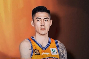 真摯的祝福！祝上海男籃球員劉錚35歲生日快樂(lè )！????