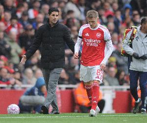 塔帥：相信因卡皮耶能組成最佳中衛搭檔 厄德高未恢復至最佳狀態(tài)