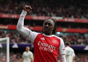 拔刺高手！埃澤在2025年兩次對陣熱刺，已經(jīng)打進(jìn)3球