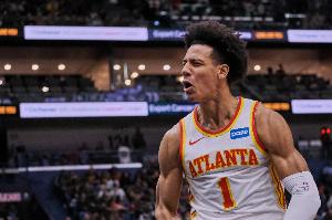 球隊核心！杰倫·約翰遜反擊2+1&助飛奧孔武空接暴扣老鷹11-0反超