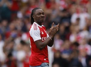 一己之力！埃澤全場(chǎng)6射4正進(jìn)3球，熱刺全隊則3射1正進(jìn)1球