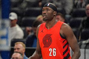 這才是最大競爭對手！里斯三分球4中0拿到6分3板2斷 正負值-18