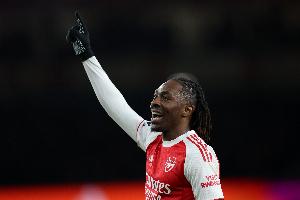 埃澤：這是我一直向上帝祈求的時(shí)刻，差點(diǎn)去熱刺？別聊這個(gè)了