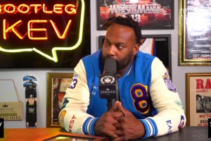 巴郎戴維斯回憶：林瘋狂時(shí)期更衣室塞滿(mǎn)了記者，我受傷給了他機會(huì )